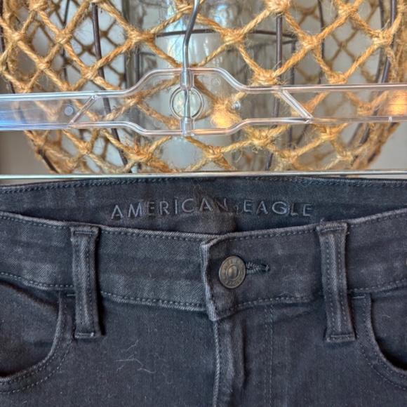 AE: Black Jeans Stretch Comfort Size 6 - Picture 3 of 7